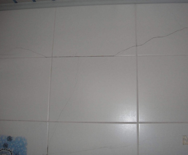 墙砖开裂正常吗视频(墙砖开裂正常吗视频教程)